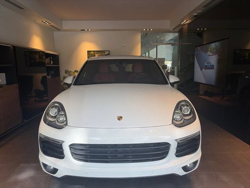 Used 2016 Porsche Cayenne S AWD/4WD image 1