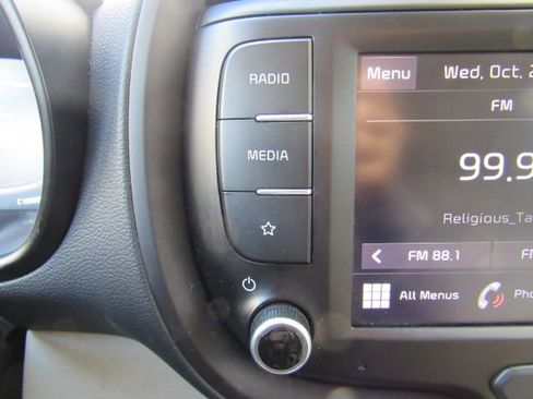 Used 2023 Kia Soul LX w/ LX Technology Package image 37