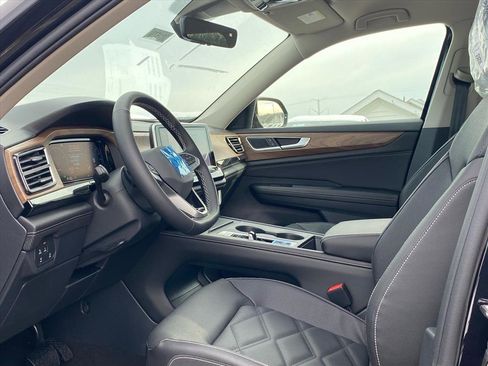 New 2026 Volkswagen Atlas SE image 8