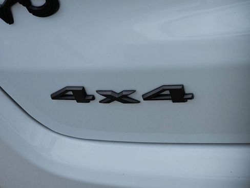New 2026 Jeep Compass Latitude AWD/4WD image 15