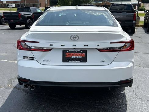New 2026 Toyota Camry SE FWD image 4