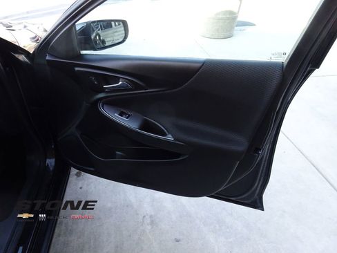 Used 2018 Chevrolet Malibu LT image 29