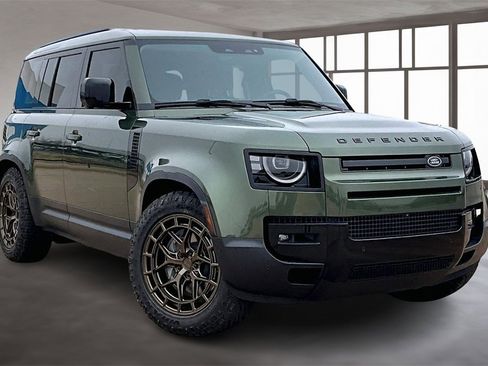 New 2026 Land Rover Defender 110 S image 2