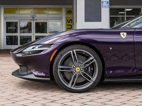 Used 2025 Ferrari Roma Spider RWD image 37