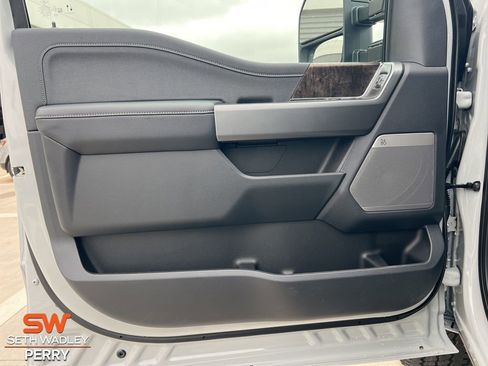 New 2026 Ford F350 Lariat w/ Black Appearance Package image 20