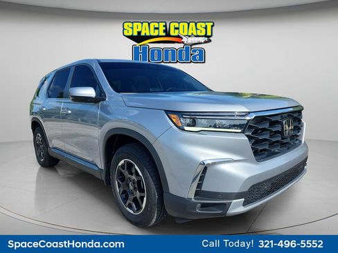 Certified 2025 Honda Pilot EX-L image 13