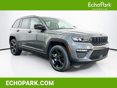 Used 2023 Jeep Grand Cherokee Limited w/ Black Appearance Package