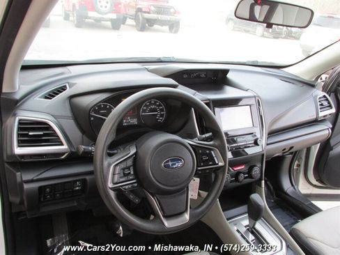 Used 2019 Subaru Forester AWD/4WD image 9