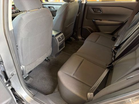Used 2024 Nissan Rogue S FWD image 27