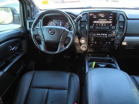 Used 2021 Nissan Titan PRO-4X w/ Pro-4x Convenience Package image 13
