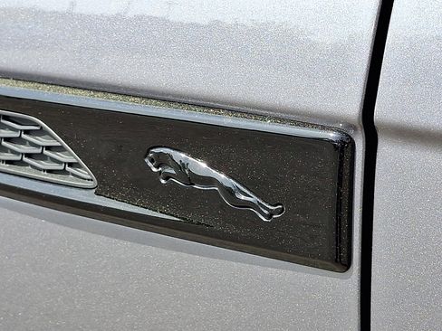 Certified 2025 Jaguar F-PACE R-Dynamic S image 30