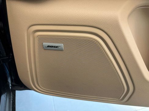 Used 2023 Porsche Macan AWD/4WD image 14