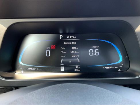 Used 2026 Hyundai Elantra Sport image 14