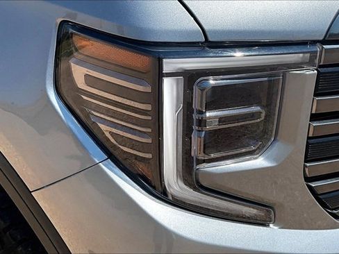 Used 2023 GMC Sierra 1500 AT4 AWD/4WD image 29