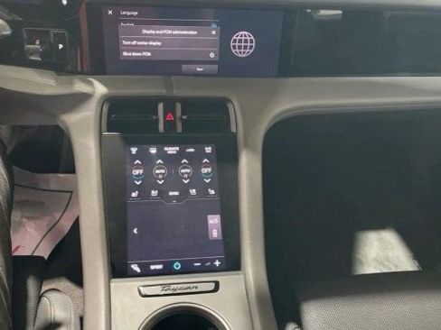 Used 2022 Porsche Taycan RWD image 22