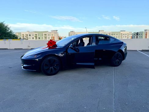 Used 2026 Tesla Model 3 AWD/4WD image 45
