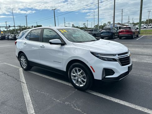 Used 2024 Chevrolet Equinox LT FWD image 7
