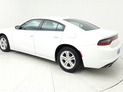 Used 2023 Dodge Charger SXT image 4