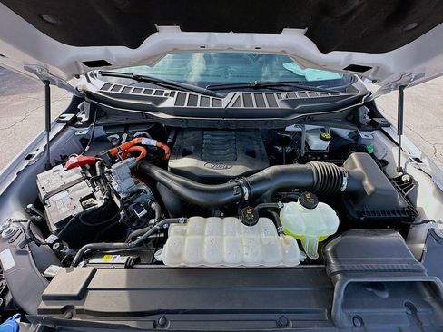 Used 2023 Ford F150 Limited image 32