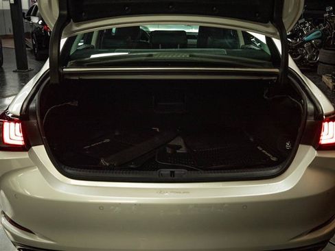 Used 2022 Lexus ES 350 w/ Premium Package FWD image 7