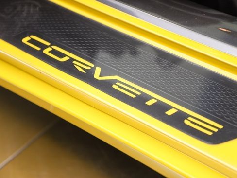 Used 2006 Chevrolet Corvette Convertible w/ Preferred Equipment Group RWD image 23