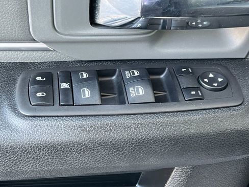 Used 2024 RAM 1500 Classic SLT image 18