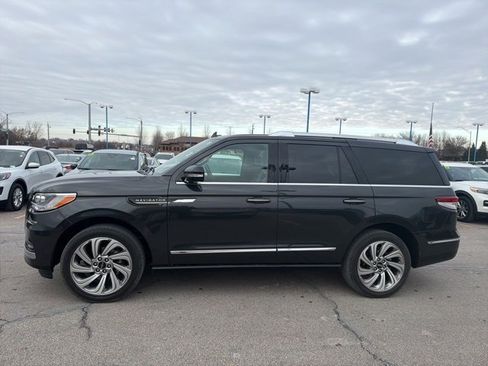 Certified 2022 Lincoln Navigator Reserve image 7