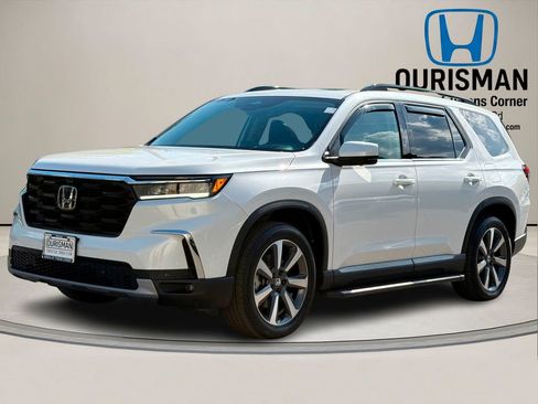 Used 2025 Honda Pilot Elite image 2