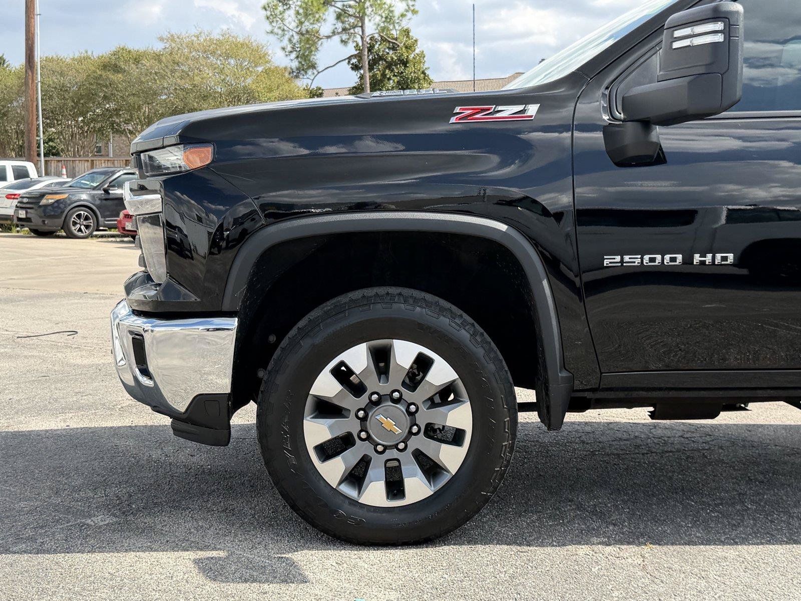 Used 2025 Chevrolet Silverado 2500 LT AWD/4WD image 10