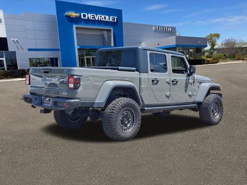 Used 2020 Jeep Gladiator Overland AWD/4WD image 27