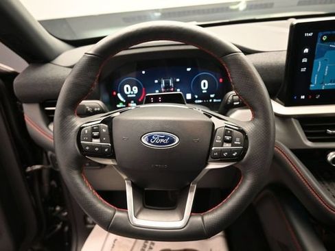 Certified 2025 Ford Explorer ST-Line w/ Premium Package AWD/4WD image 15