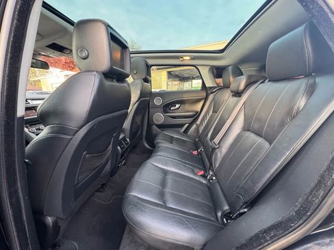 Used 2016 Land Rover Range Rover Evoque SE image 13