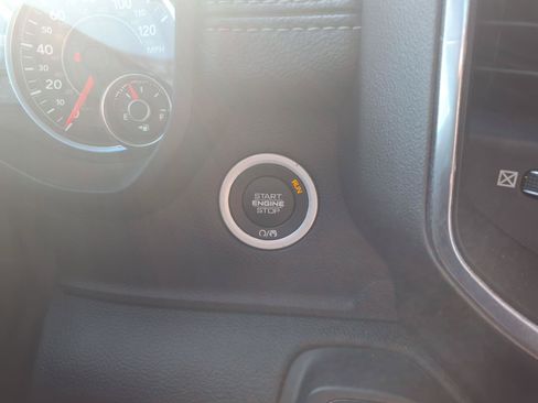 Used 2020 RAM 1500 Laramie w/ Sport Appearance Package AWD/4WD image 19