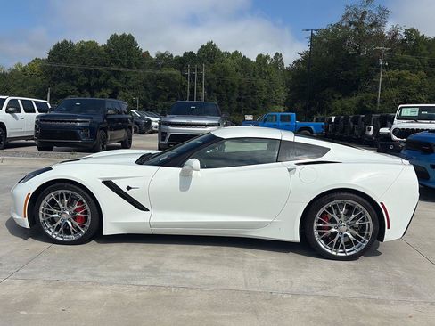Used 2019 Chevrolet Corvette Stingray Coupe w/ 2LT Preferred Equipment Group RWD image 5