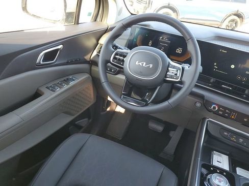 New 2026 Kia Carnival EX FWD image 9