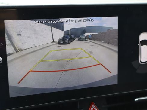 Used 2024 Kia Sportage EX w/ EX Premium Package image 8