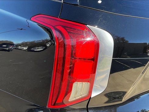 Used 2023 Hyundai Palisade Limited w/ Cargo Package image 23