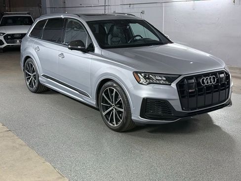 Used 2021 Audi SQ7 Premium Plus w/ Executive Package AWD/4WD image 3