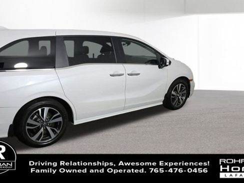 Used 2024 Honda Odyssey Touring image 9
