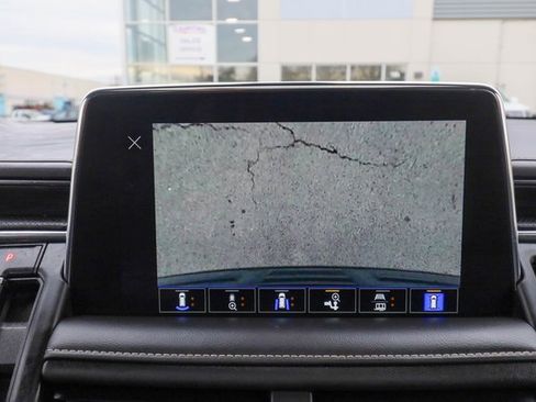 Used 2022 GMC Yukon SLT w/ SLT Premium Package image 13