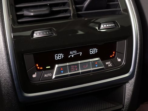 Used 2025 BMW X7 xDrive40i image 55