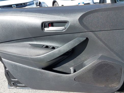 Used 2020 Toyota Corolla LE image 26