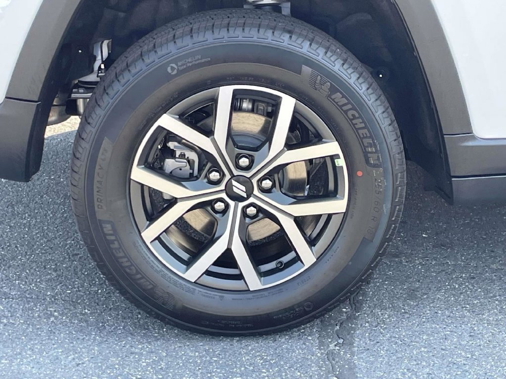 New 2027 Jeep Grand Cherokee Laredo AWD/4WD image 14