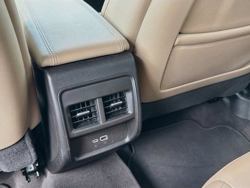 Used 2025 Cadillac XT4 Premium Luxury FWD image 28