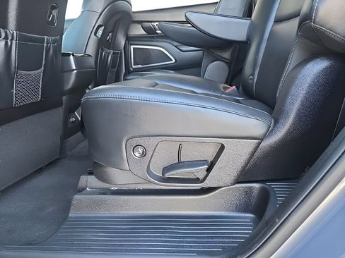 Used 2025 Kia Telluride S AWD/4WD image 32