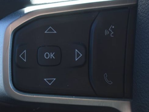 Used 2024 RAM 2500 Big Horn w/ Sport Appearance Package image 25