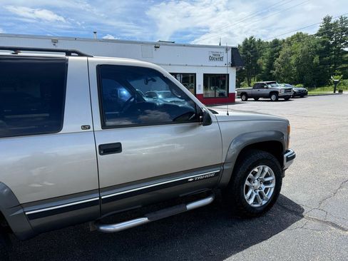 Used 1999 Chevrolet Tahoe 4WD 2-Door w/ Preferred Equipment Group image 17