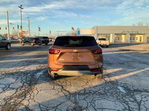 Used 2023 Chevrolet Blazer LT w/ Driver Confidence Package image 8