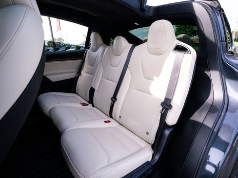 Used 2023 Tesla Model X AWD/4WD image 33