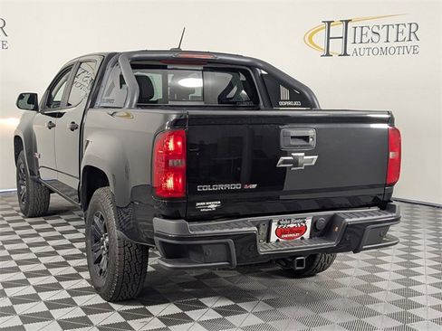Used 2019 Chevrolet Colorado Z71 w/ Z71 Midnight Edition image 5